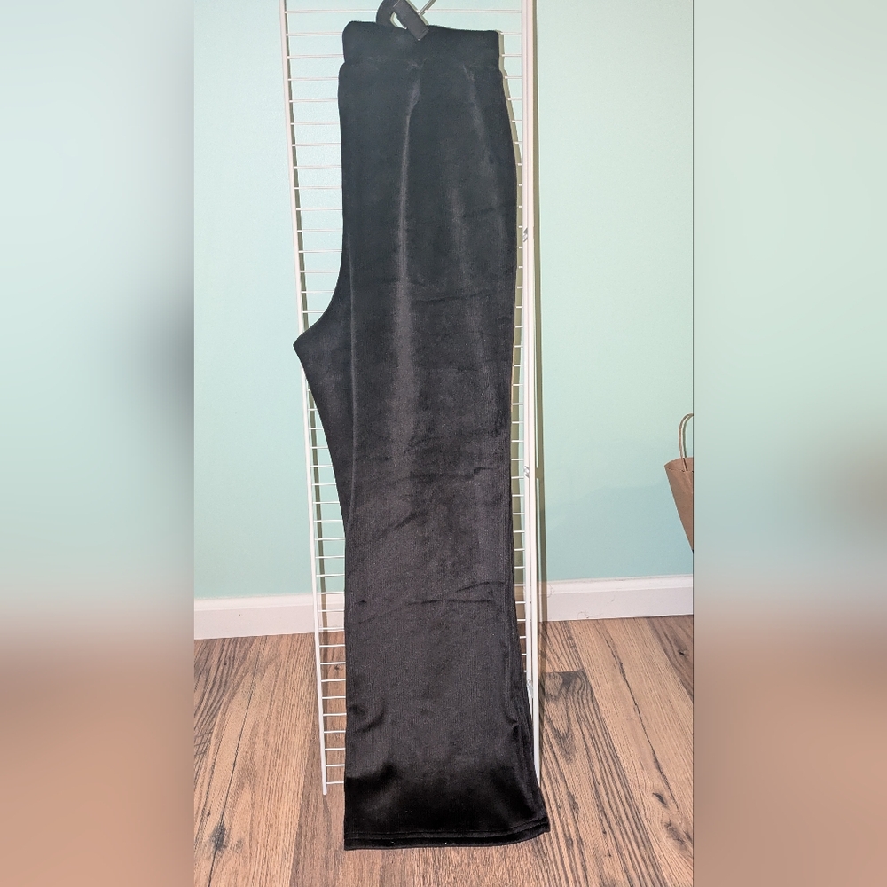 Holiday 🎁 🌲 Velvet dress pants. Warm & Stylish.
